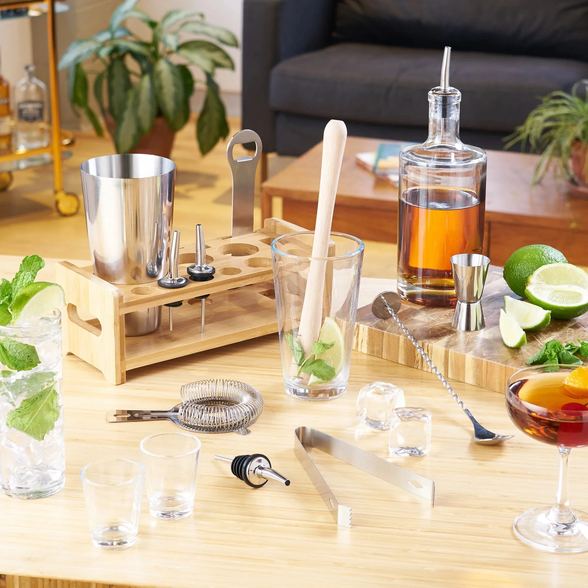 BARTENDER'S BARWARE SETS