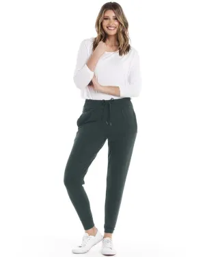 BETTY BASICS CARA TRAVEL JOGGER OLIVE