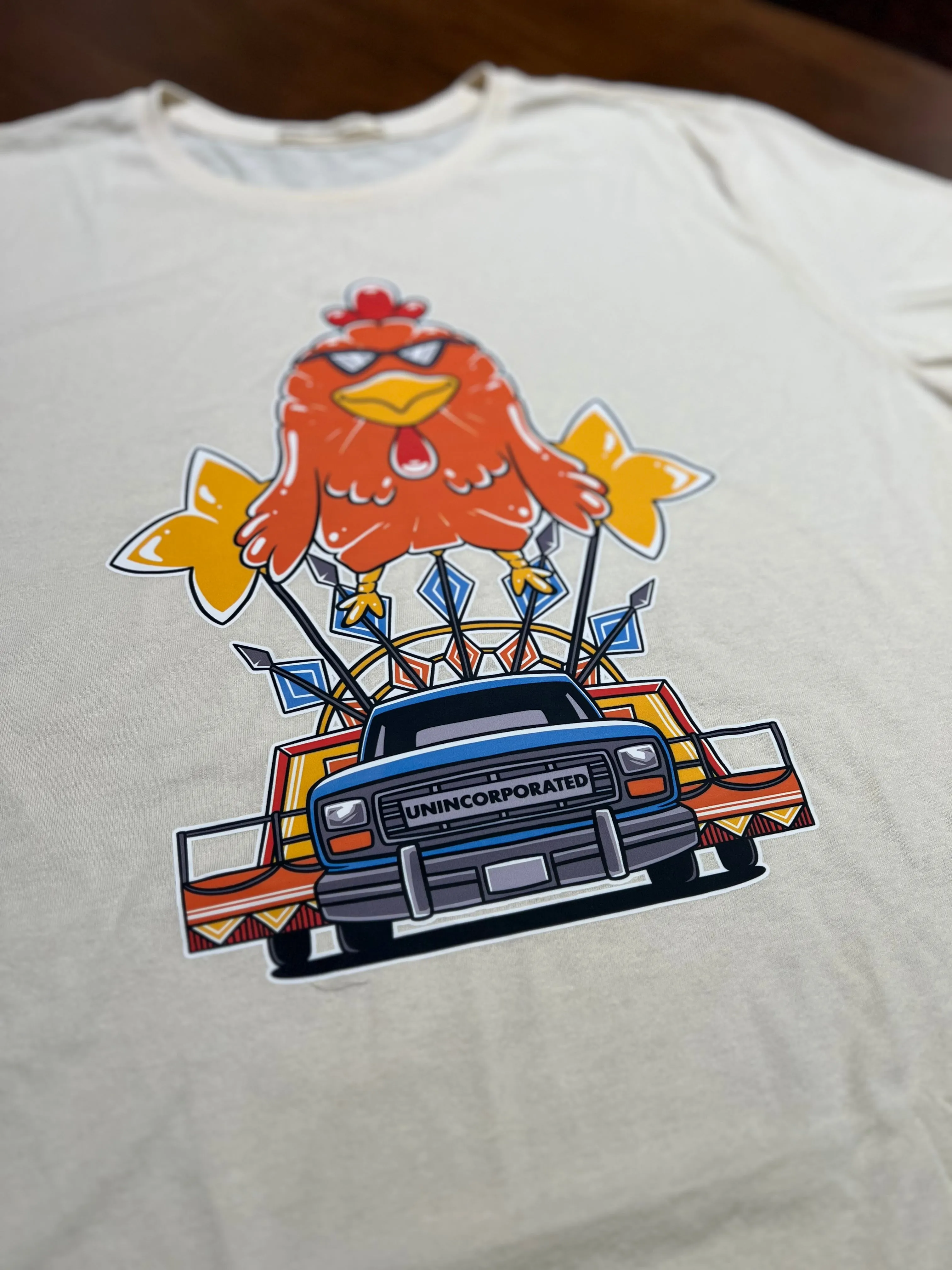 Chicken Float Graphic Tee in Natural