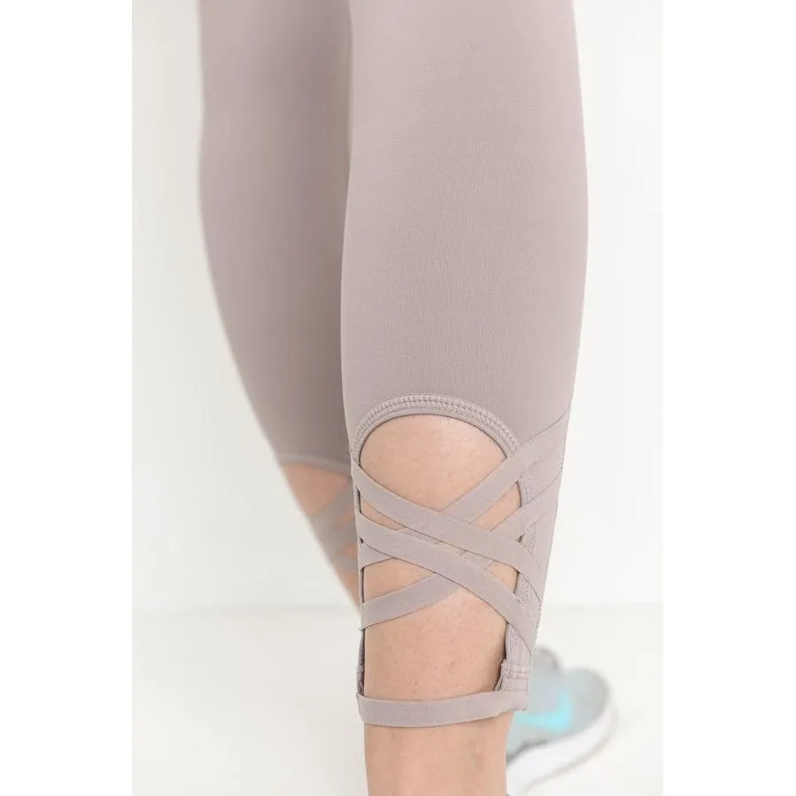 Criss-Cross Back Accent Leggings