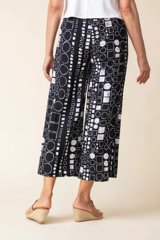 Express Travel Circle Crop Pant