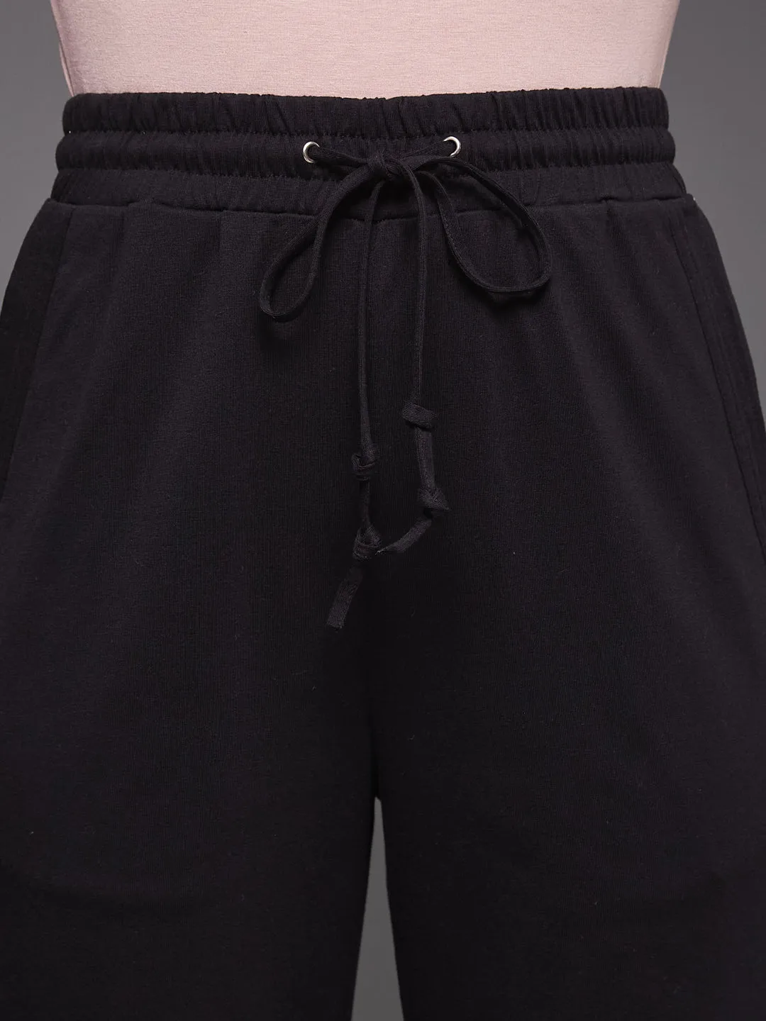 EYELET DRAWSTRING BOTTOM- BLACK