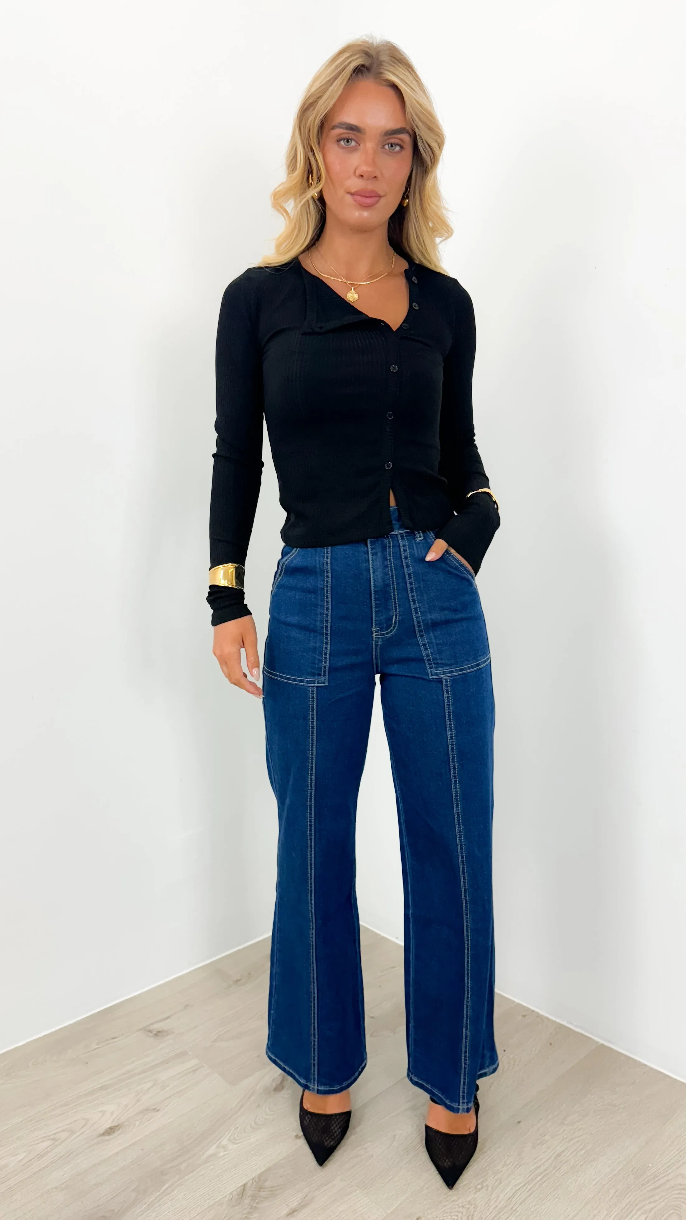 FREYA BUTTON LIGHT WEIGHT KNIT TOP - BLACK