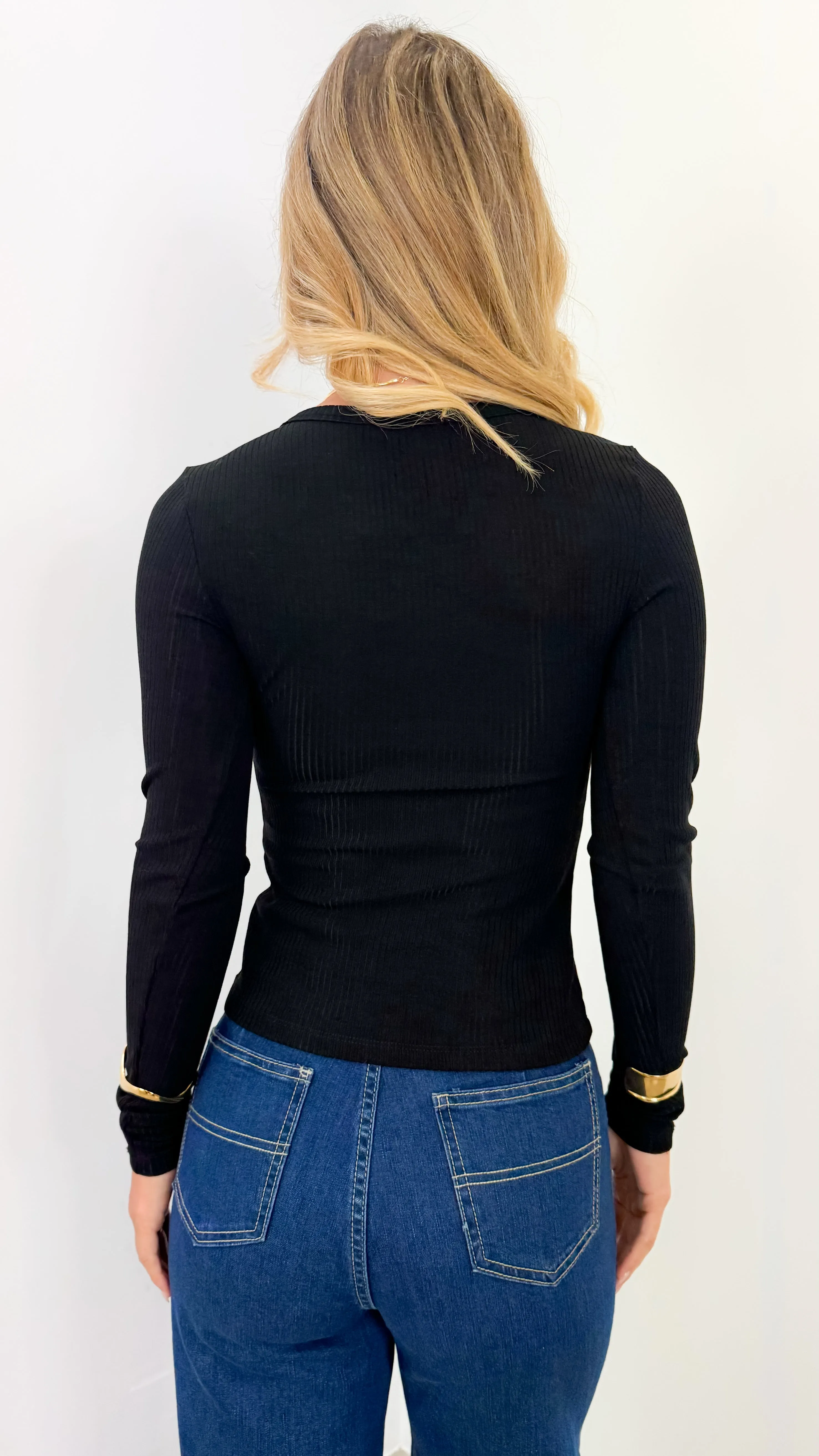FREYA BUTTON LIGHT WEIGHT KNIT TOP - BLACK