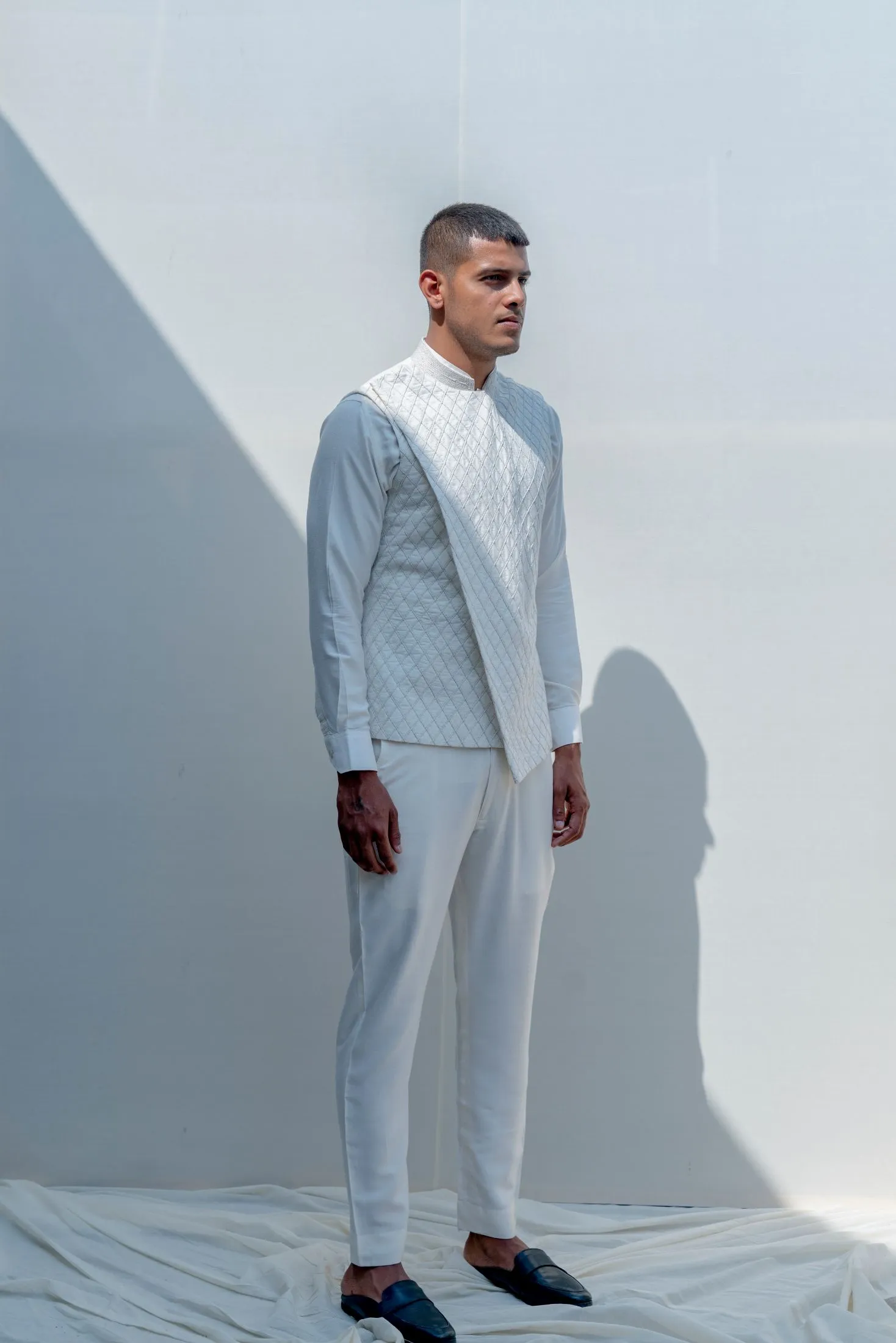 Gitano - Off-White Embroidered Nehru Jacket with Kurta Set