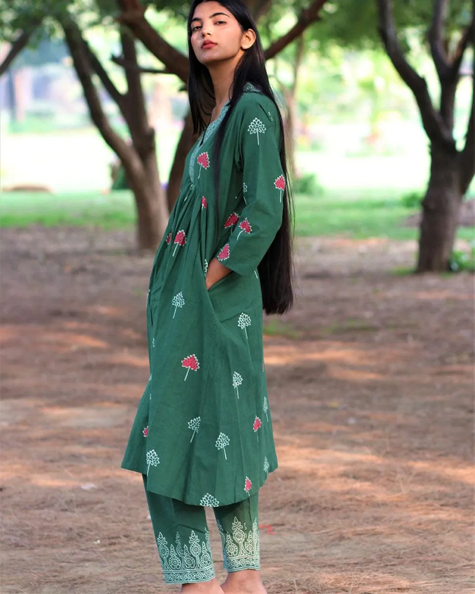 Green Handprinted Pure Cotton Kurti Set Of 2-Slow