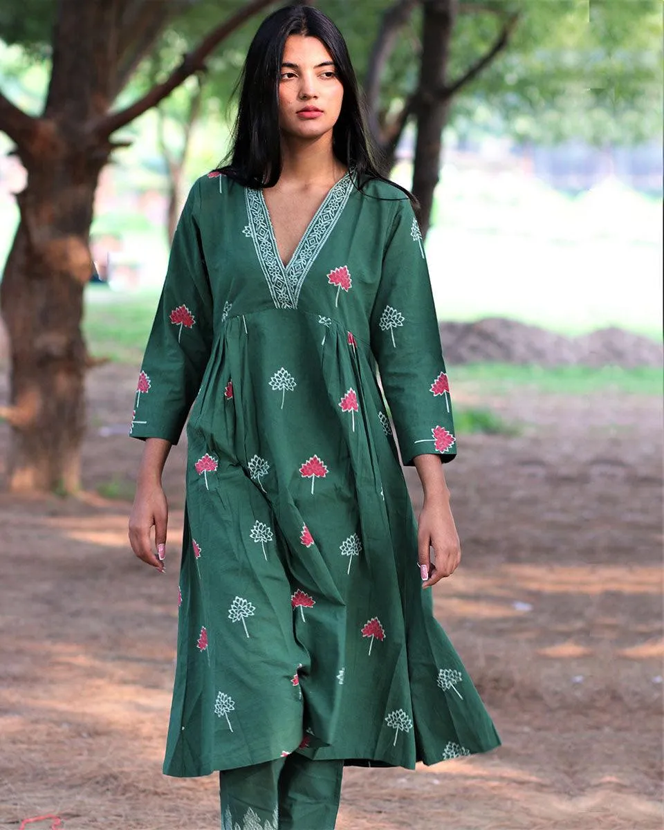 Green Handprinted Pure Cotton Kurti Set Of 2-Slow