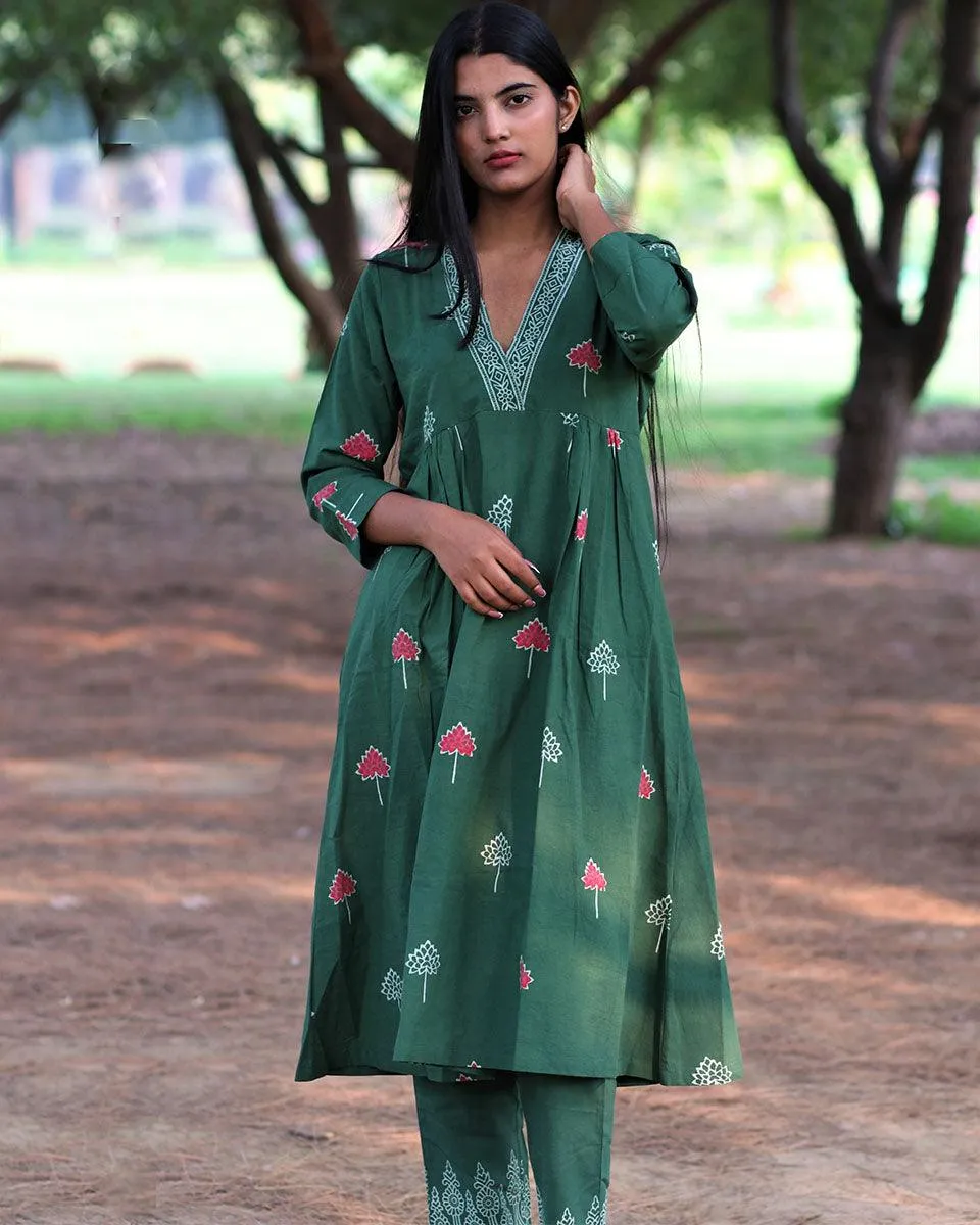 Green Handprinted Pure Cotton Kurti Set Of 2-Slow