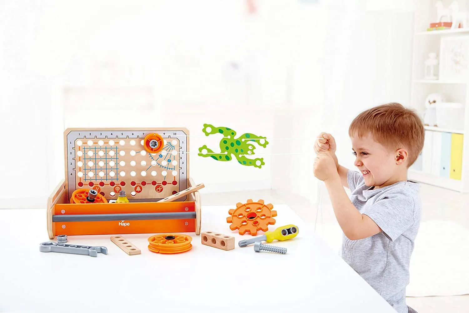 Hape Deluxe Experiment Kit