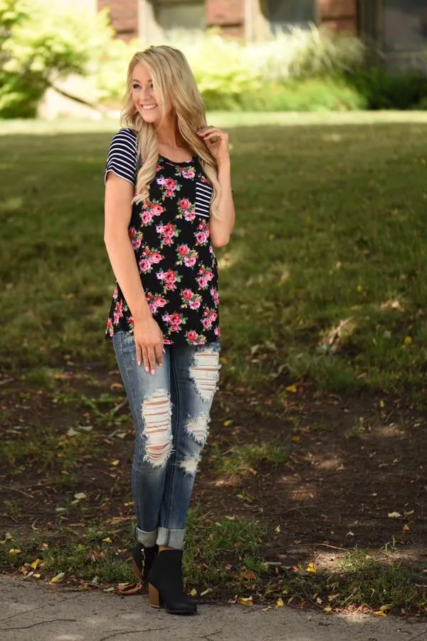 House Party Floral Pocket Top ~ Black