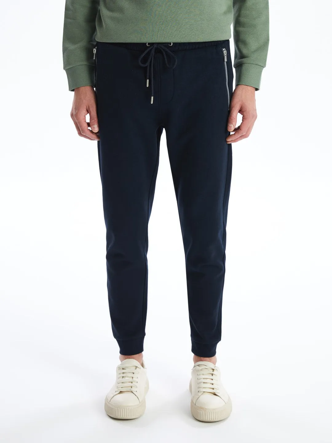 LCWAIKIKI Classic

New Black Standard Fit Men's Jogger Sweatpants