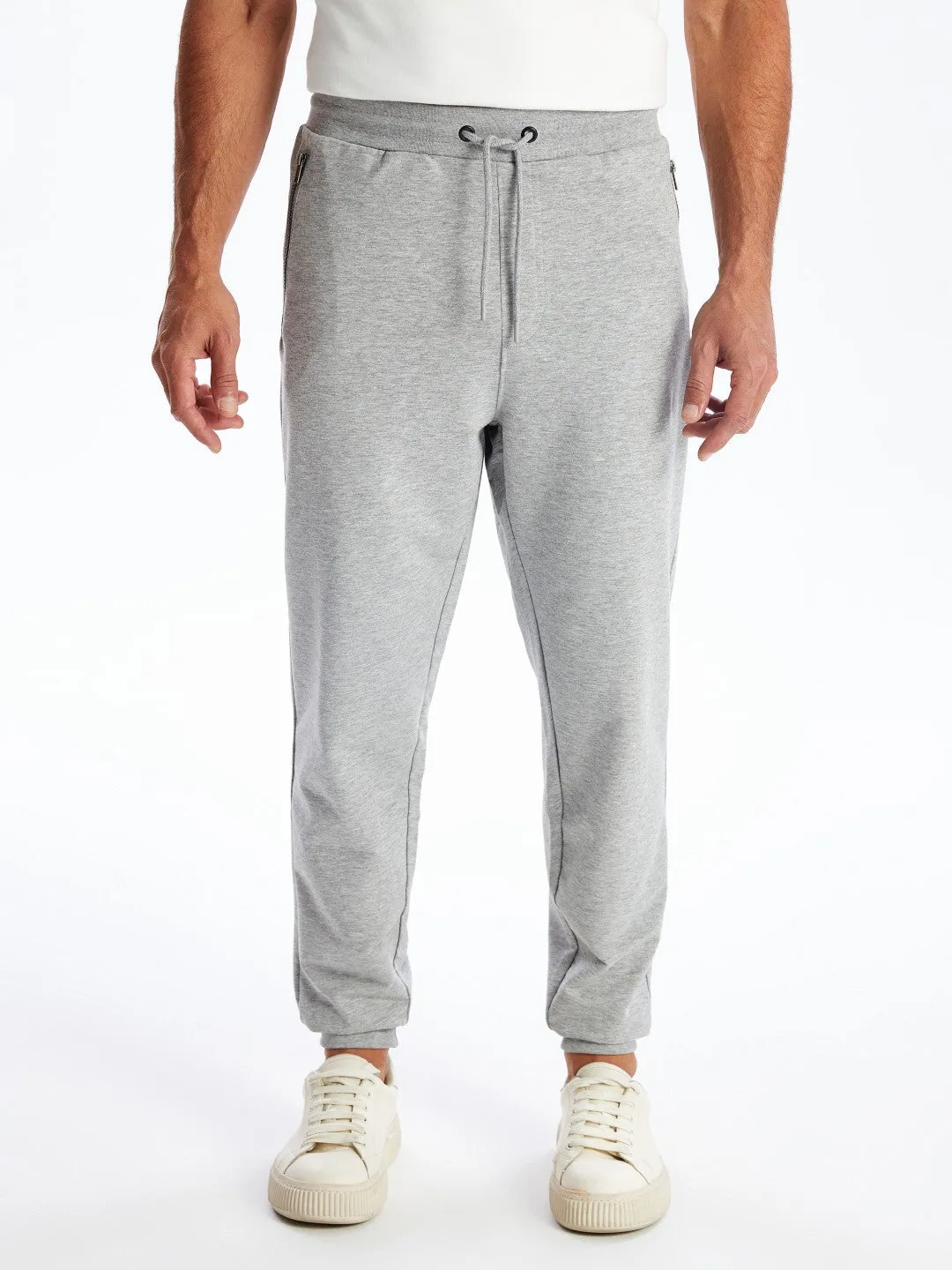 LCWAIKIKI Classic

New Black Standard Fit Men's Jogger Sweatpants