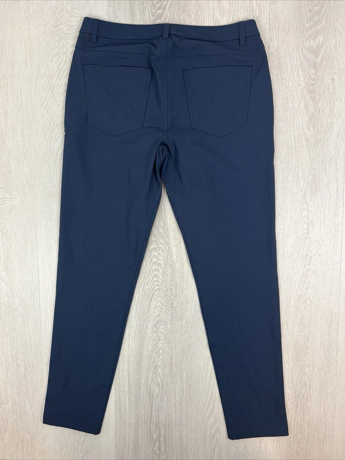 Lululemon Men’s Navy Blue Tapered Casual Pants Size 32