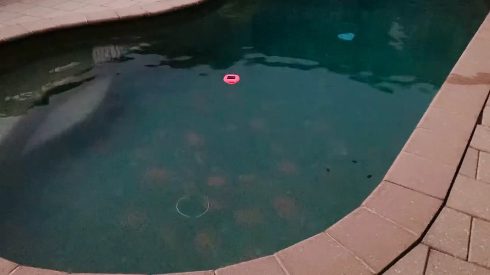 Lytworx Solar Multicolour Floating Pod Light