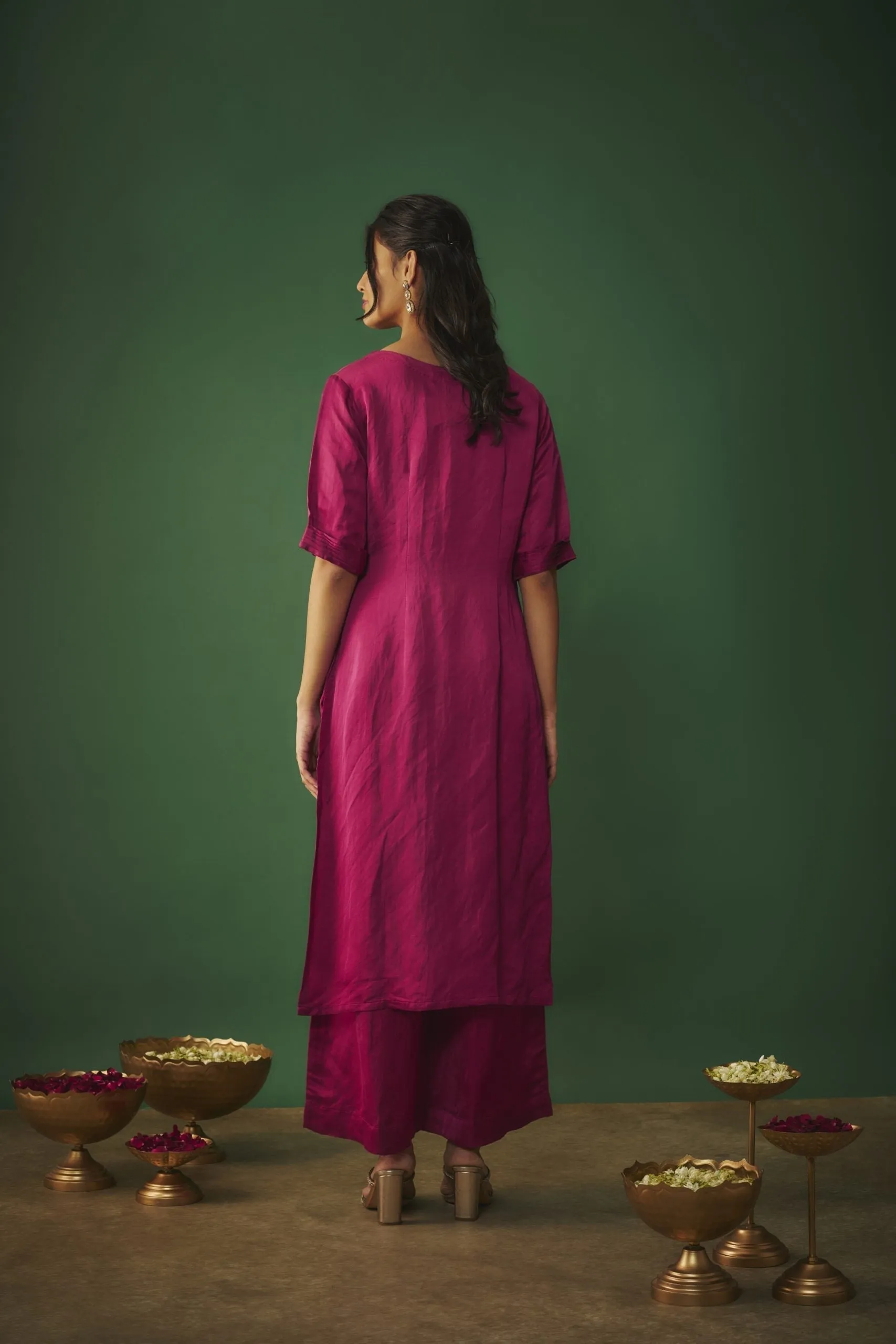 MAGENTA PINK EMBROIDERED KURTA AND PANTS SET