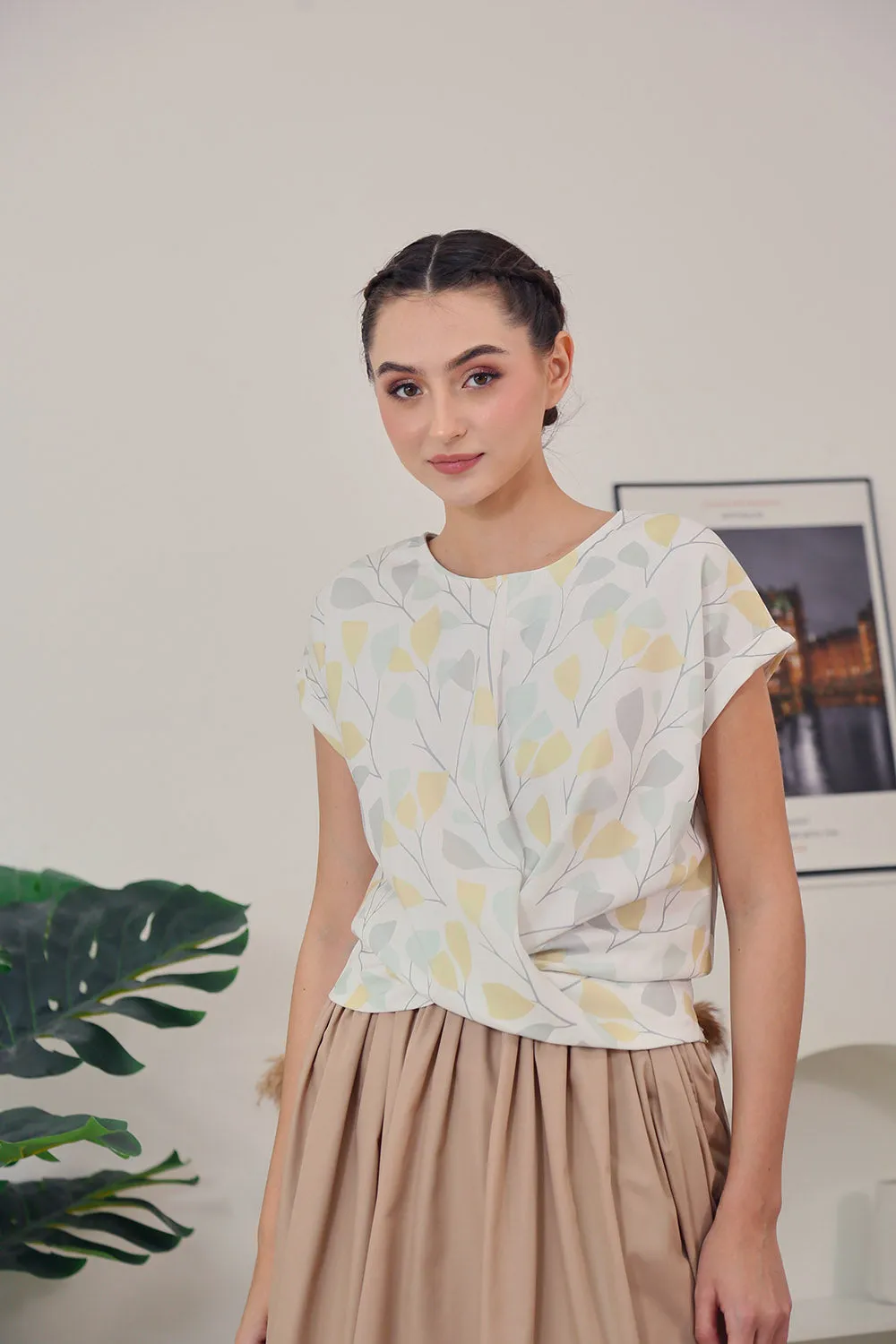 Natalia blouse in Leaf Twist