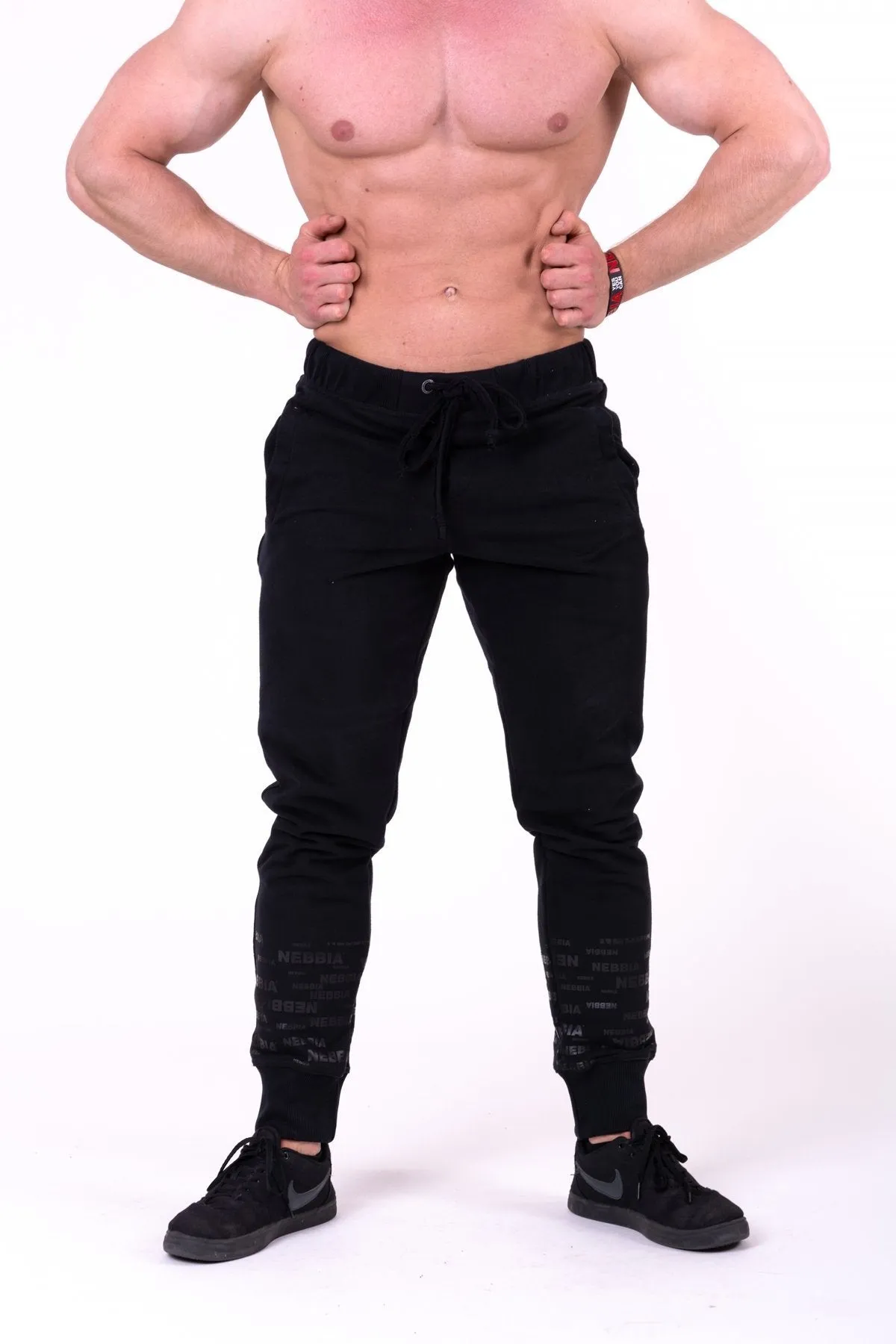 Nebbia Gym Hero Joggers 153 - Black