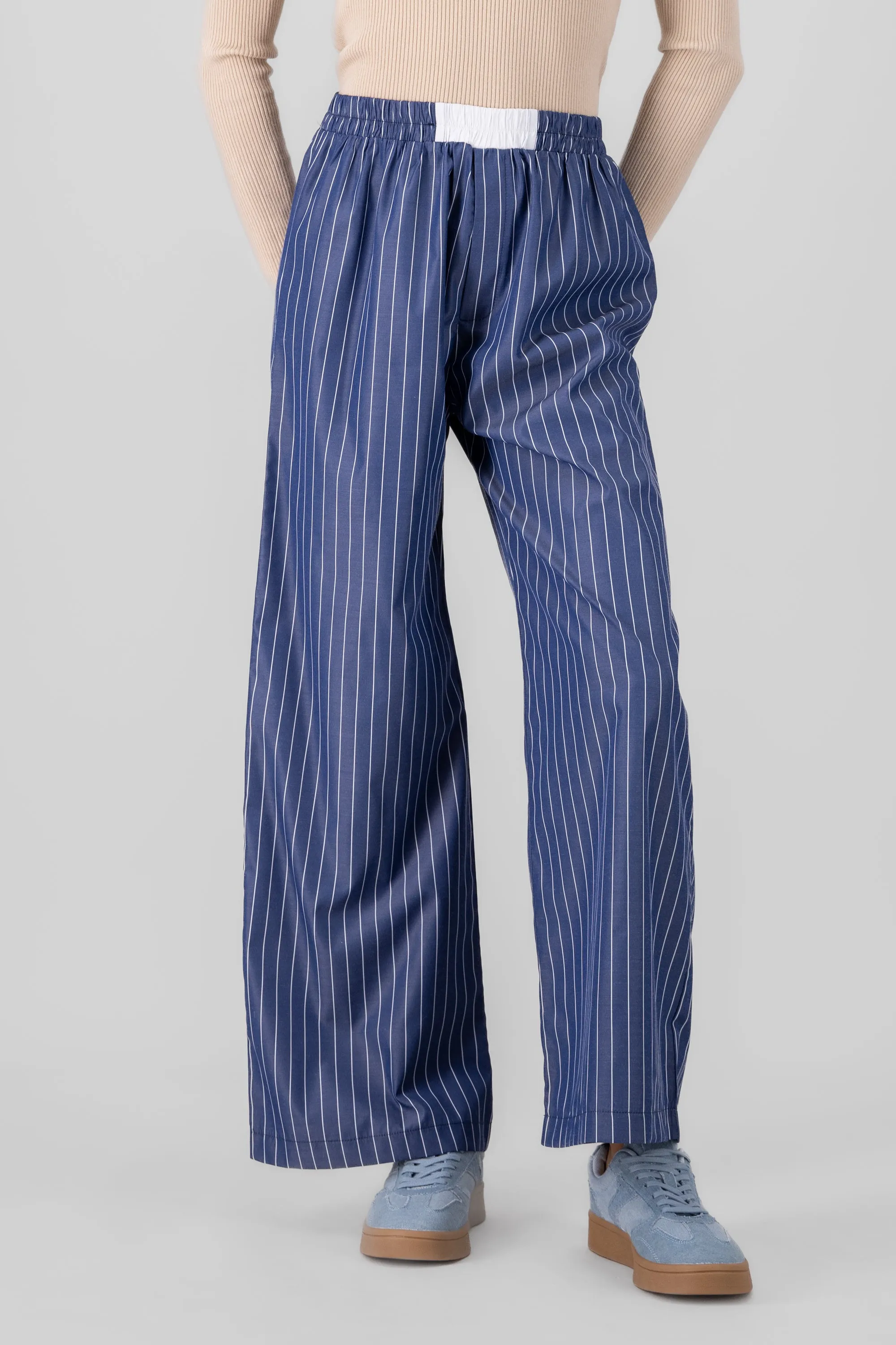 Pantalon amplio rayas delgadas