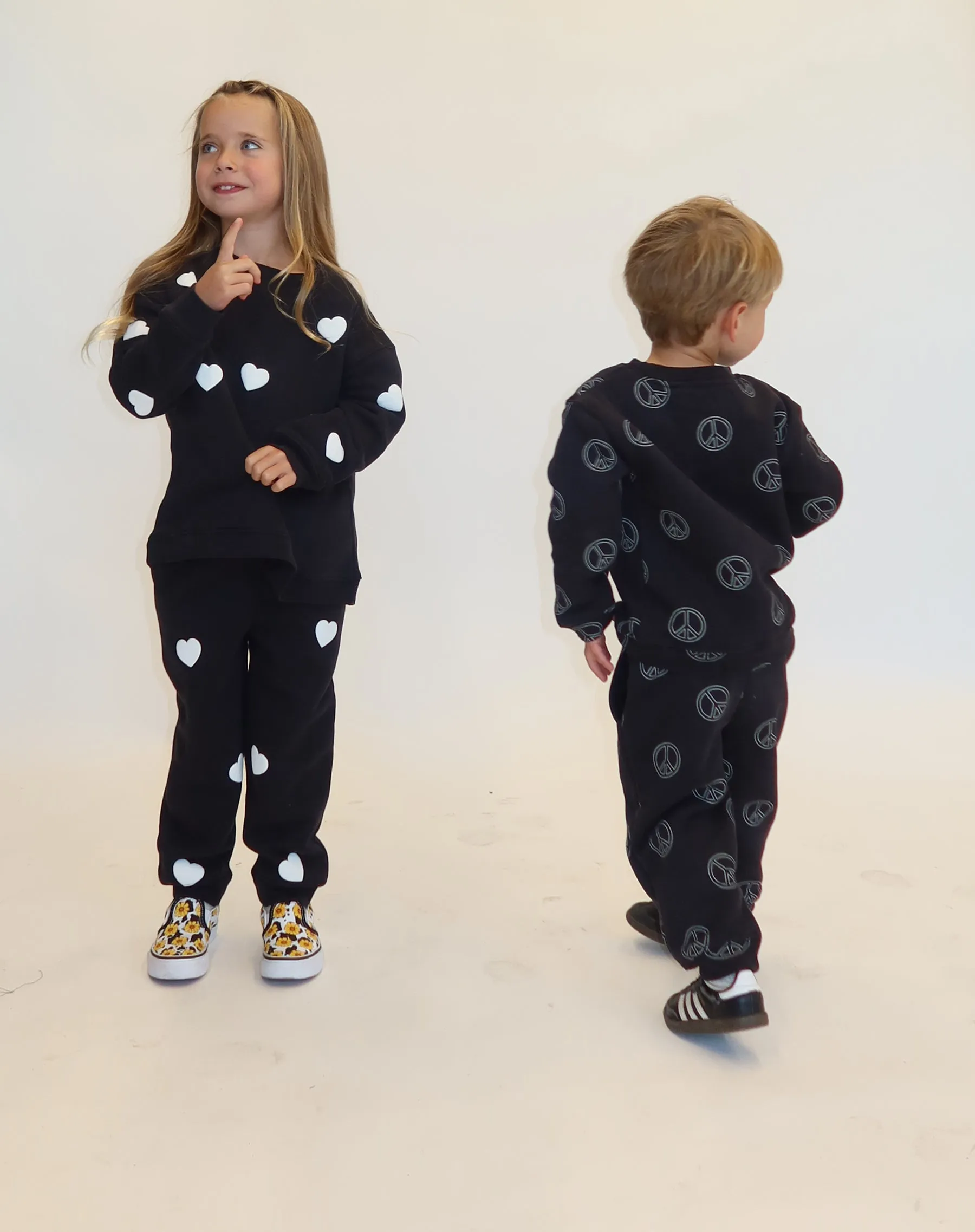 "All Over Heart" Kids Oversized Jogger