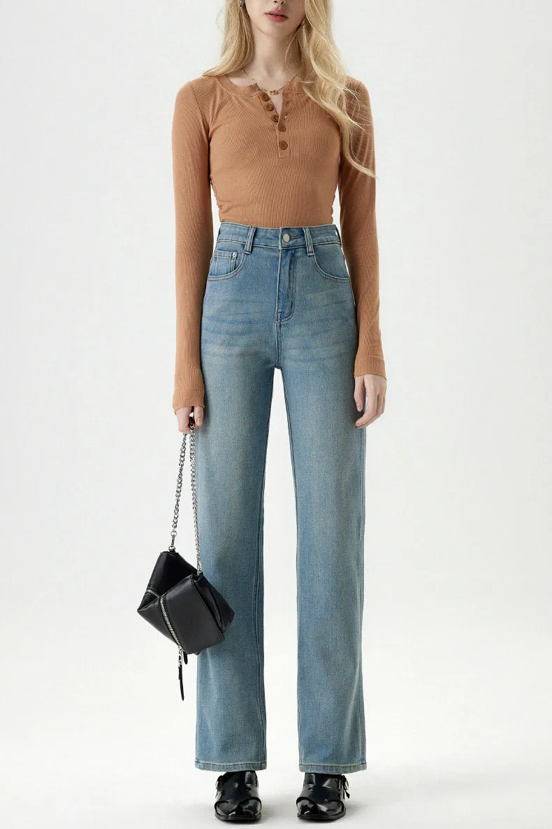 Ribbed Henley Top & High-Waisted Jeans Outfit