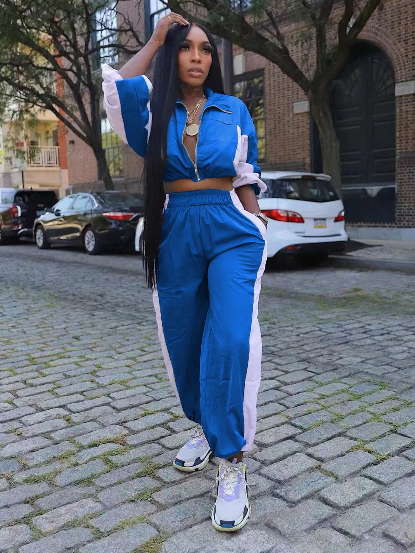 Sporty Two-Piece Set with Zipper Jacket and Relaxed Fit Pants