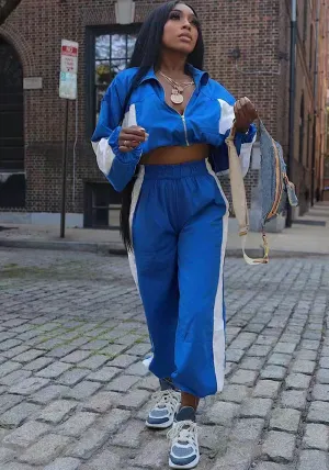 Sporty Two-Piece Set with Zipper Jacket and Relaxed Fit Pants
