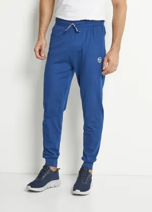 Tight-fitting sweatpants