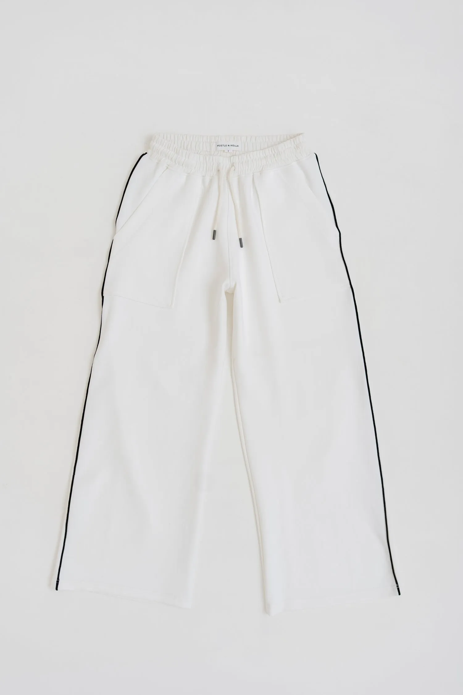 WHITE KNITTED WIDE LEG PANTS WITH CONTRASTING PIPING